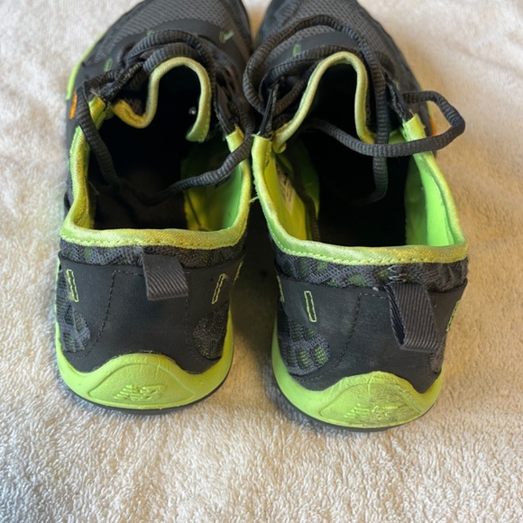 New Balance Minimus Shoes WT10MB (Women's size 10.5) - Picture 6 of 9